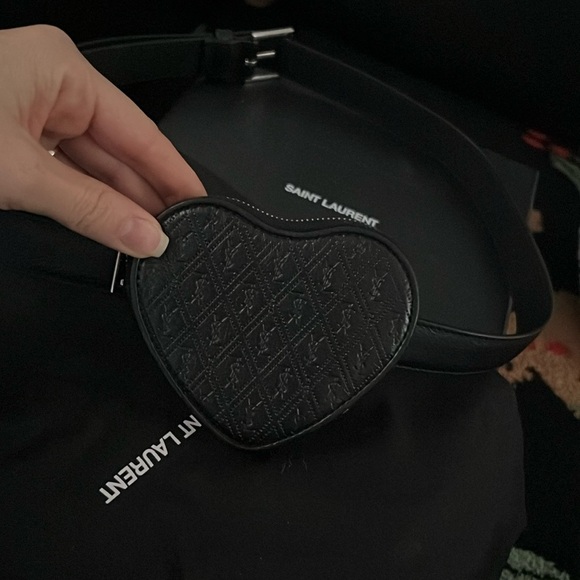🧸YSL HEART ♥️ BELT-BAG♥️ LIKE NEW! 2 in 1 - Picture 5 of 10